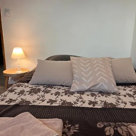 Апартаменты L Instant Cosy Garons